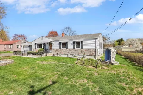 1037 Parker St, Springfield, MA 01129 photo 3
