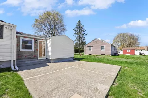 1037 Parker St, Springfield, MA 01129 photo 8