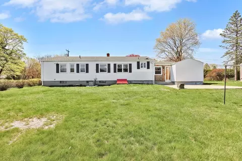 1037 Parker St, Springfield, MA 01129 photo 5