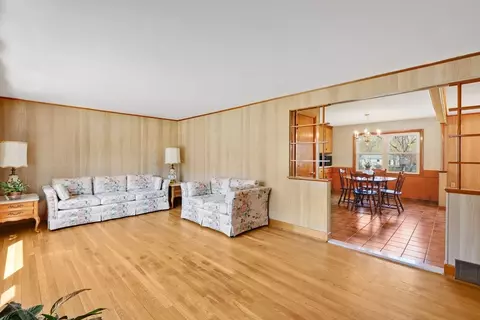 1037 Parker St, Springfield, MA 01129 photo 11