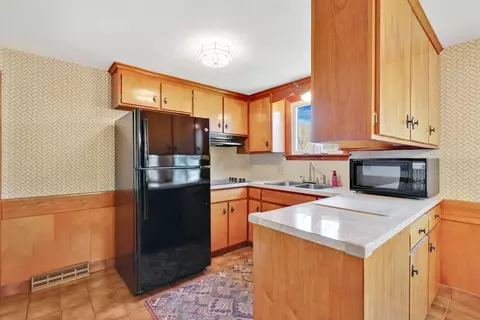 1037 Parker St, Springfield, MA 01129 photo 14