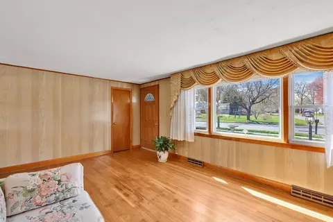 1037 Parker St, Springfield, MA 01129 photo 13
