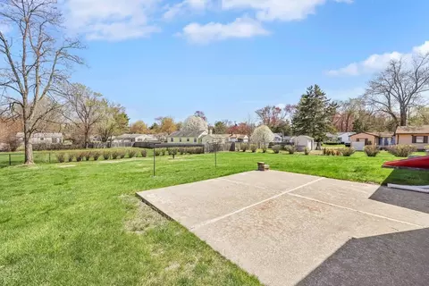 1037 Parker St, Springfield, MA 01129 photo 7