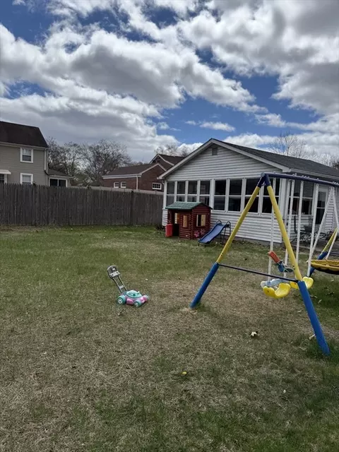Exterior - 87 Weaver Rd, Springfield, MA 01107 photo 3 of 7