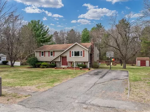 13 Independence Ln, Millis, MA 02054 photo 31
