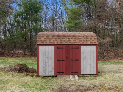 13 Independence Ln, Millis, MA 02054 photo 27