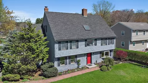 100 Farm St, Wakefield, MA 01880