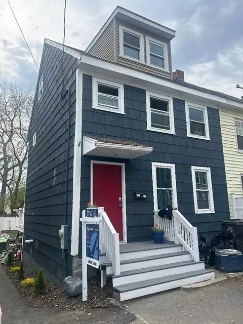 70 Harrison St, Haverhill, MA 01830