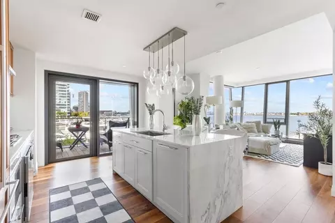 300 Pier 4 Blvd #2C, Boston, MA 02210