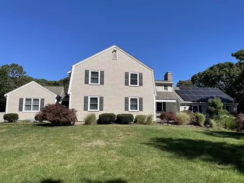 14 Heritages Dr, Yarmouth, MA 02673