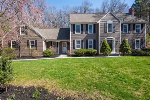 120 Bear Hl, North Andover, MA 01845
