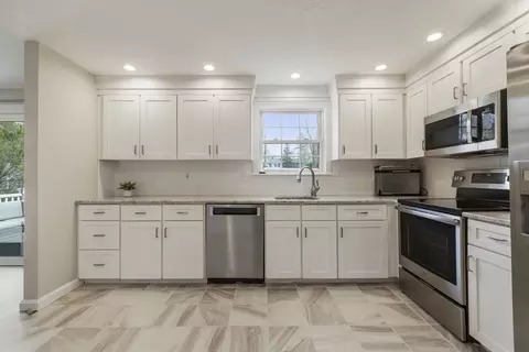 Kitchen - 85 Key St #85, Millis, MA 02054 photo 2 of 2