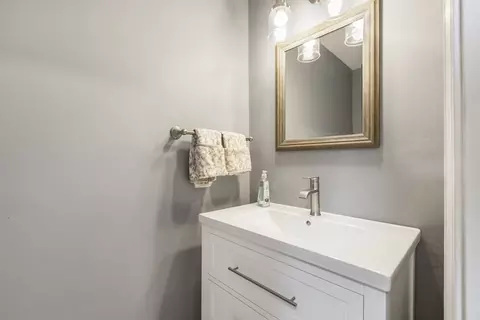 Bath - 85 Key St #85, Millis, MA 02054 photo 1 of 2