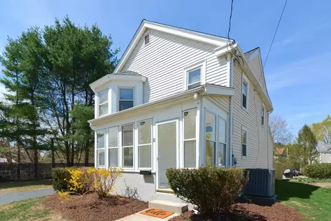 11 South St, Walpole, MA 02081