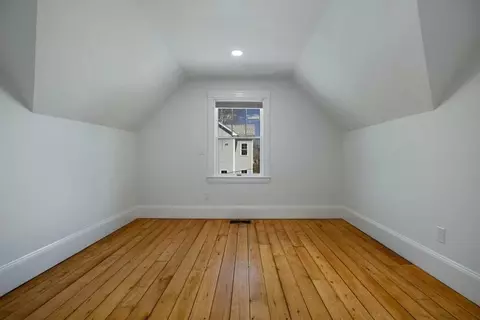 Bedroom - 39 Onset Ave, Buzzards Bay, MA 02532 photo 4 of 5