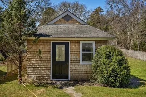 Exterior - 39 Onset Ave, Buzzards Bay, MA 02532 photo 7 of 7