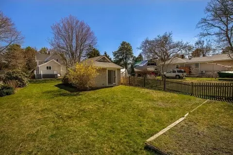 Exterior - 39 Onset Ave, Buzzards Bay, MA 02532 photo 5 of 7