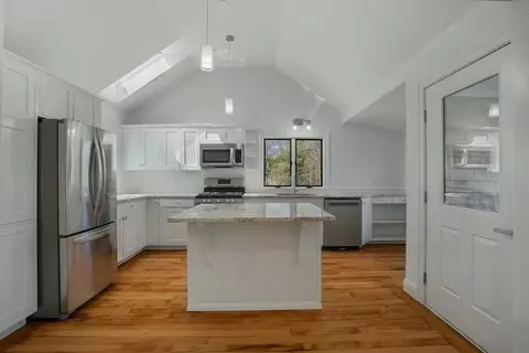 Kitchen - 39 Onset Ave, Buzzards Bay, MA 02532 photo 1 of 3