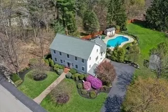 69 Colonial Dr, Leominster, MA 01453