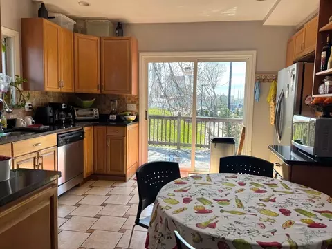23 Thorndike St # -R, Everett, MA 02149 photo 8
