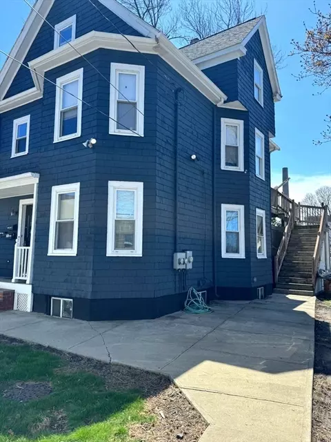 23 Thorndike St # -R, Everett, MA 02149 photo 3