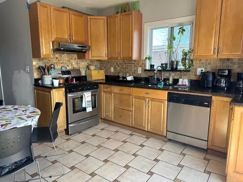 23 Thorndike St # -R, Everett, MA 02149 photo 10