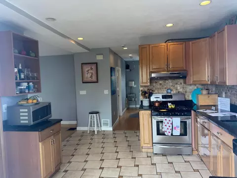 23 Thorndike St # -R, Everett, MA 02149 photo 34