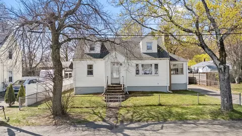 11 Nicholson St, Lynn, MA 01905