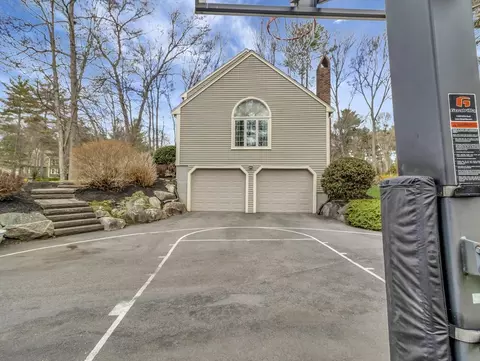 40 Deer Path Ln, Mansfield, MA 02048 photo 4