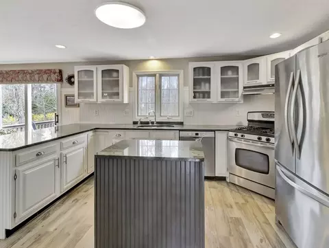 40 Deer Path Ln, Mansfield, MA 02048 photo 18