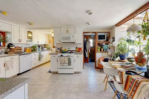 84 Linden St, Everett, MA 02149 photo 11