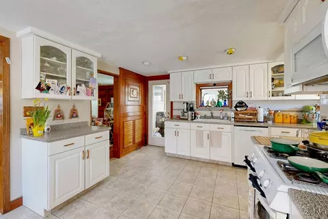 84 Linden St, Everett, MA 02149 photo 12