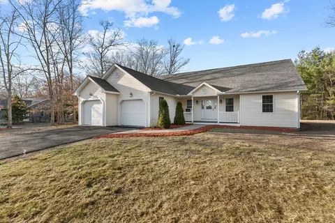 26 Wayne Ave, Oxford, MA 01540