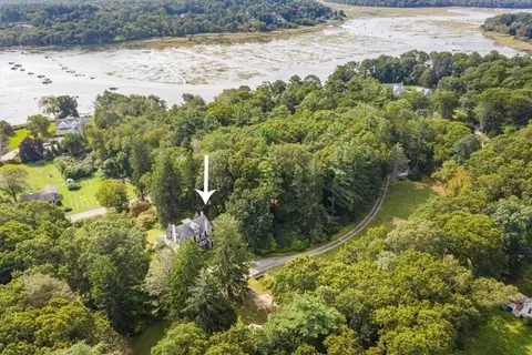 48 Neal Gate St, Scituate, MA 02066