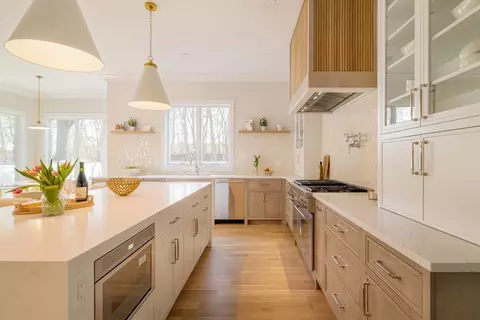 Kitchen - 234 Valley Rd, Needham, MA 02492 photo 3 of 6