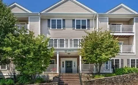 1 Lenox St #203, Norwood, MA 02062