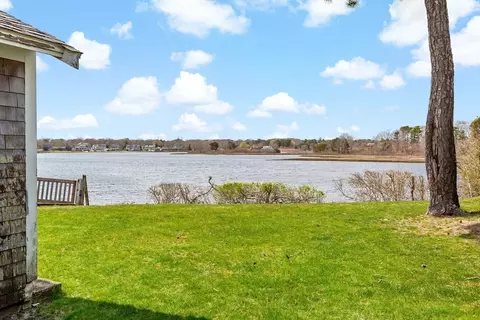 6 Chilton Rd, Yarmouth, MA 02673