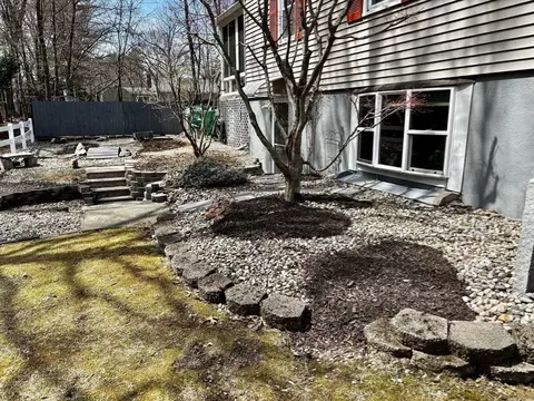 96 Clearbrook Dr, Springfield, MA 01118 photo 26