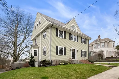 407 Highland Ave, Quincy, MA 02170