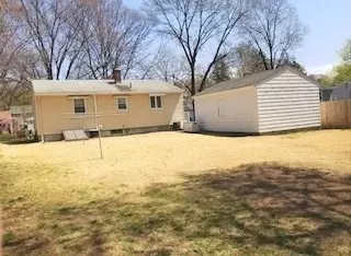 96 Clement St, Springfield, MA 01118 photo 3