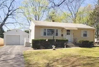 96 Clement St, Springfield, MA 01118