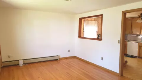 96 Clement St, Springfield, MA 01118 photo 8