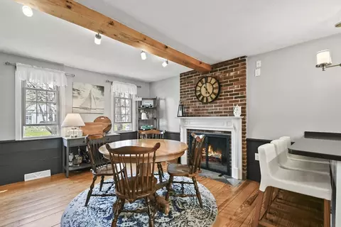 Dining - 5 Beech St, Townsend, MA 01469 photo 2 of 3