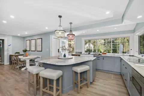 154 Topsfield Rd, Boxford, MA 01921