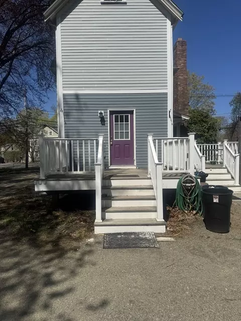 Exterior - 89 Main St, Rowley, MA 01969 photo 2 of 7