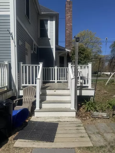 Exterior - 89 Main St, Rowley, MA 01969 photo 4 of 7