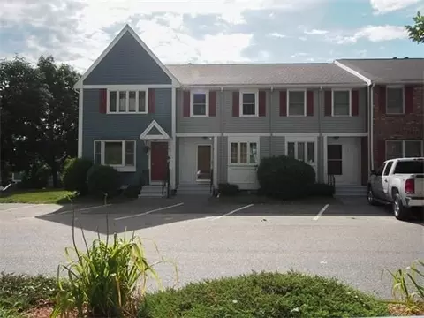 48 Fox Meadow Rd #B, Leominster, MA 01453