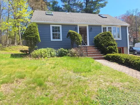 905 Main St, Lynnfield, MA 01940