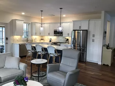 45 Plaza Way #101, Plymouth, MA 02360