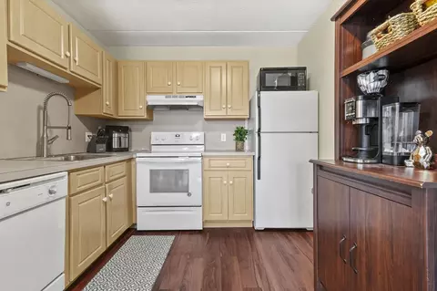 Kitchen - 881 Broadway #32, Everett, MA 02149 photo 1 of 4